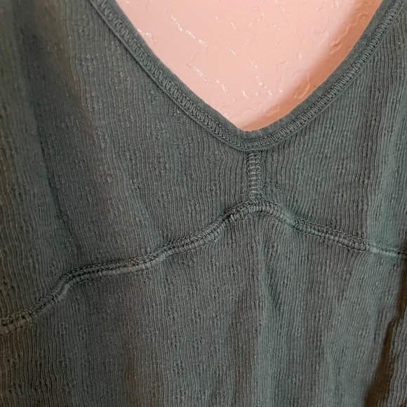 Green tank - Picture 3 of 3